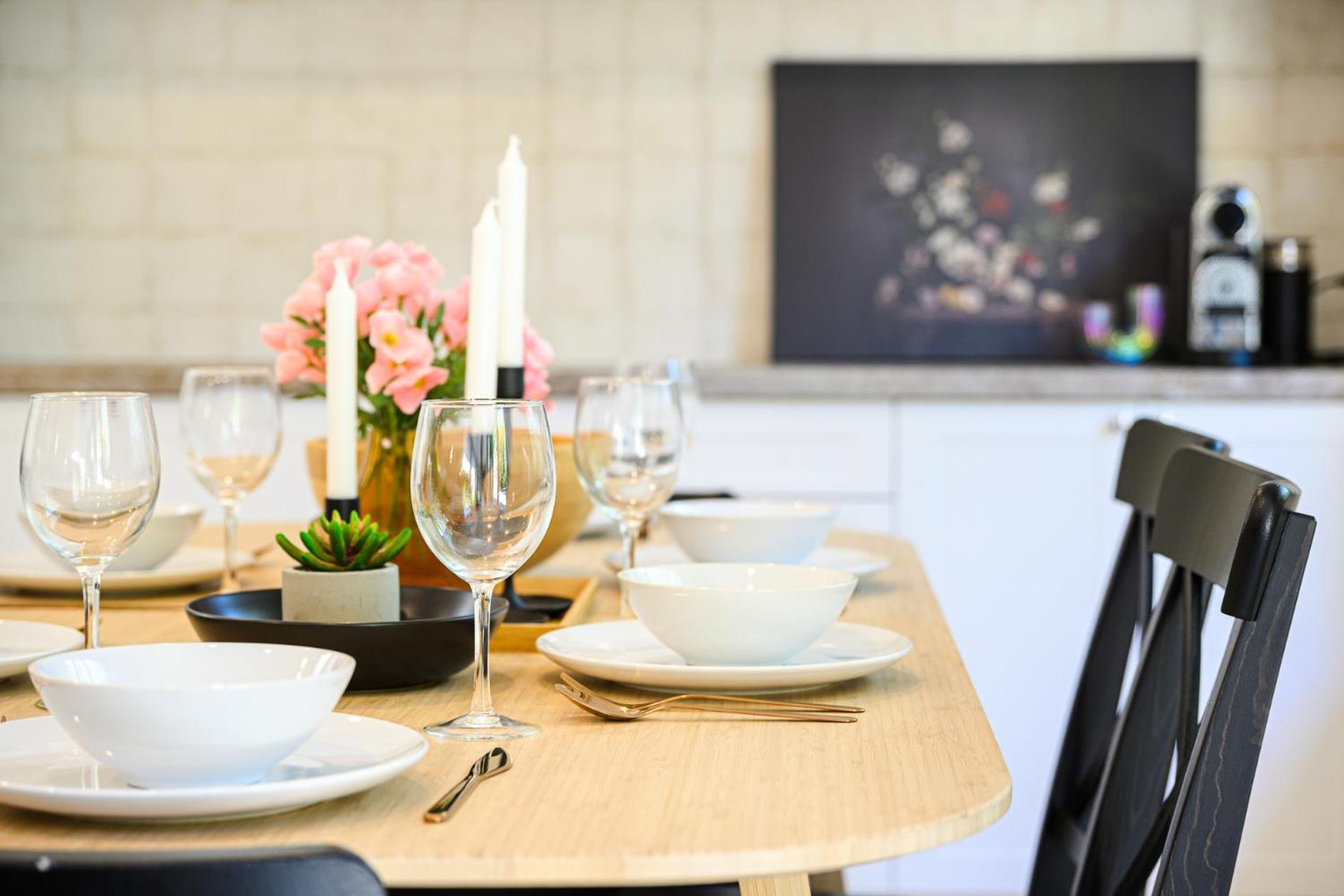 North 3br Walk To Metro Train Holiday home Sydney