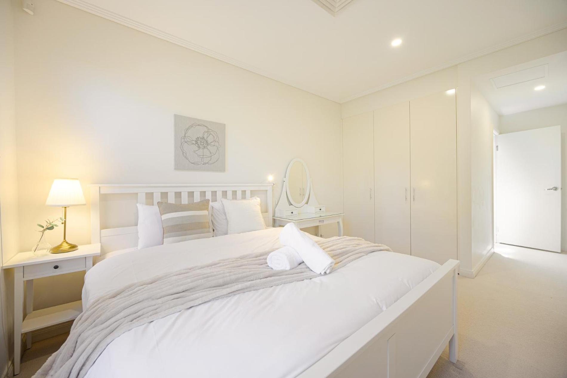 North 3br Walk To Metro Train Sydney