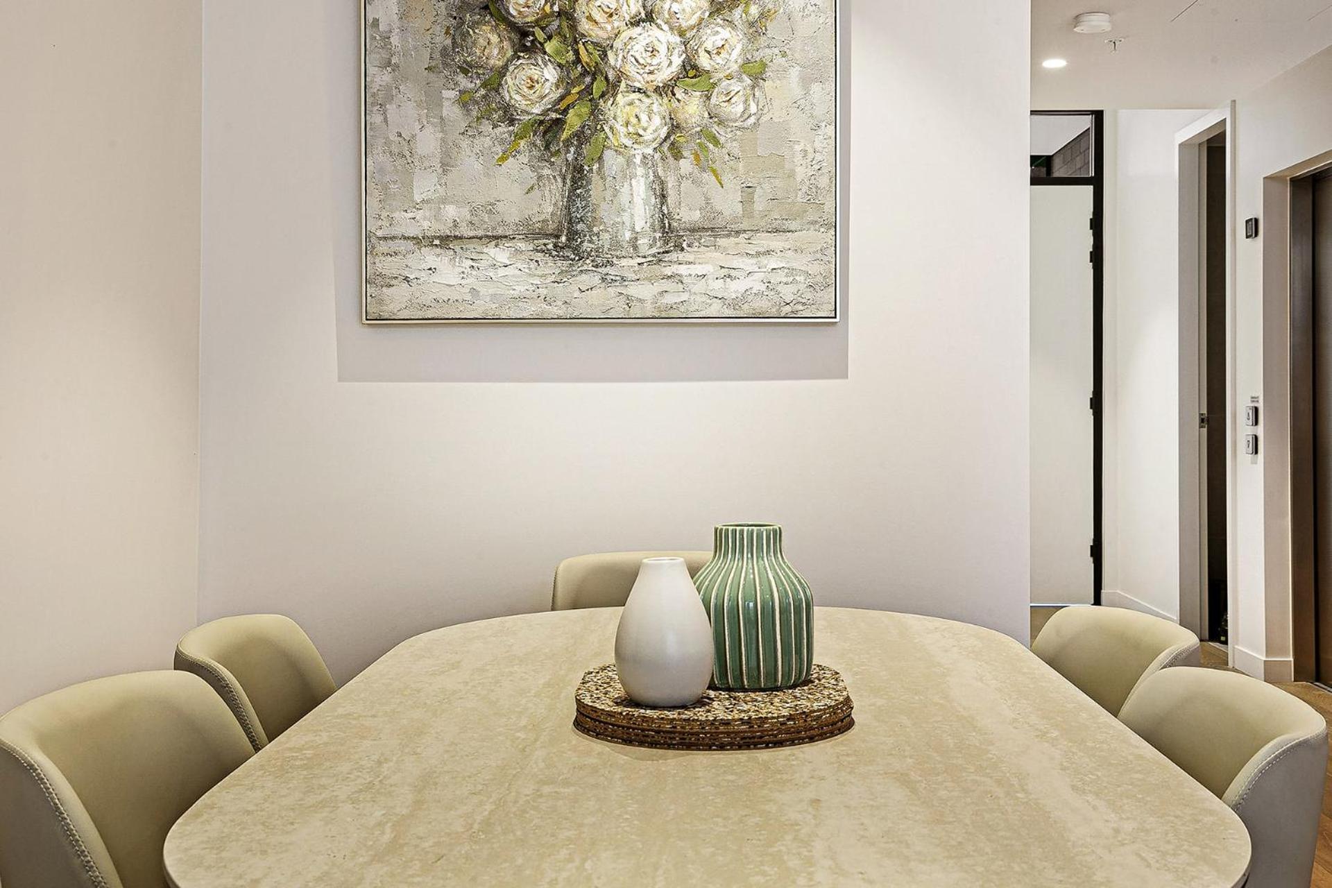Archer Luxe Retreat, Prime Location & Easy Access W Parking *