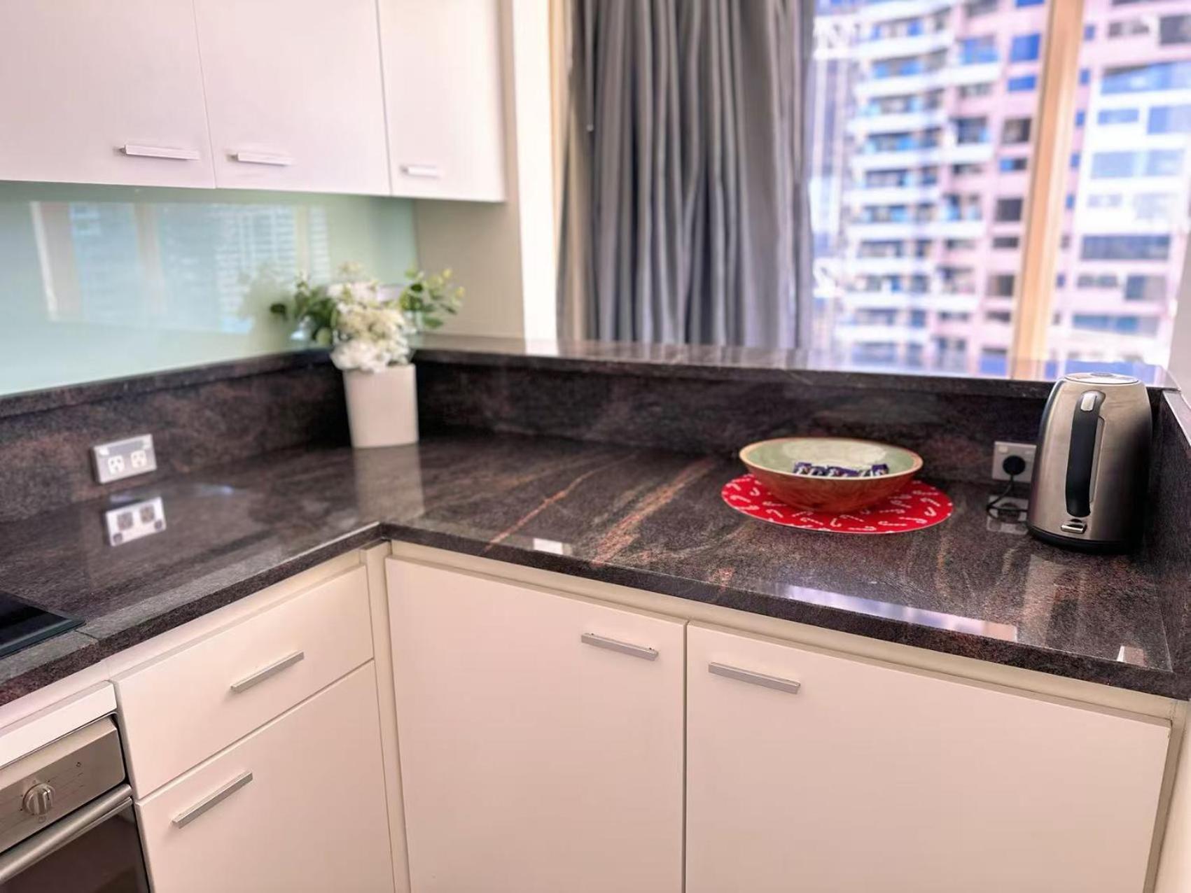 Fancy With Water View In The Rocks Apartamento