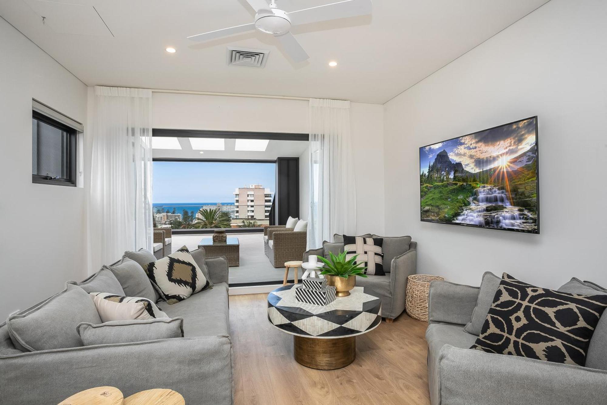 Apartment Sensational Penthouse With Ocean And Harbour Views Sydney