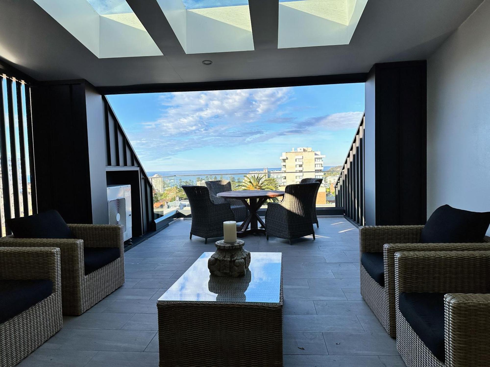 Sensational Penthouse With Ocean And Harbour Views Sydney