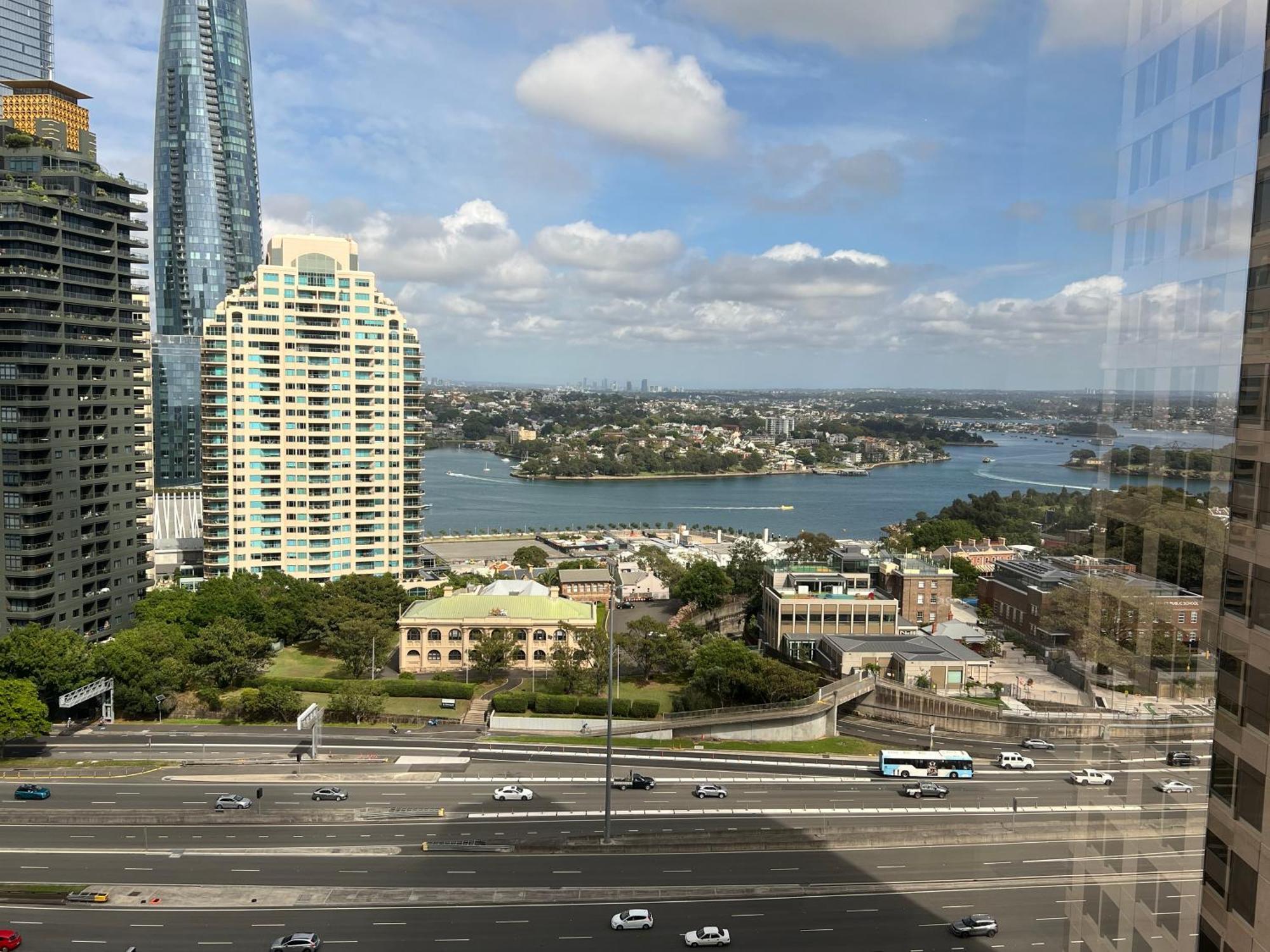 Fancy With Water View In The Rocks *