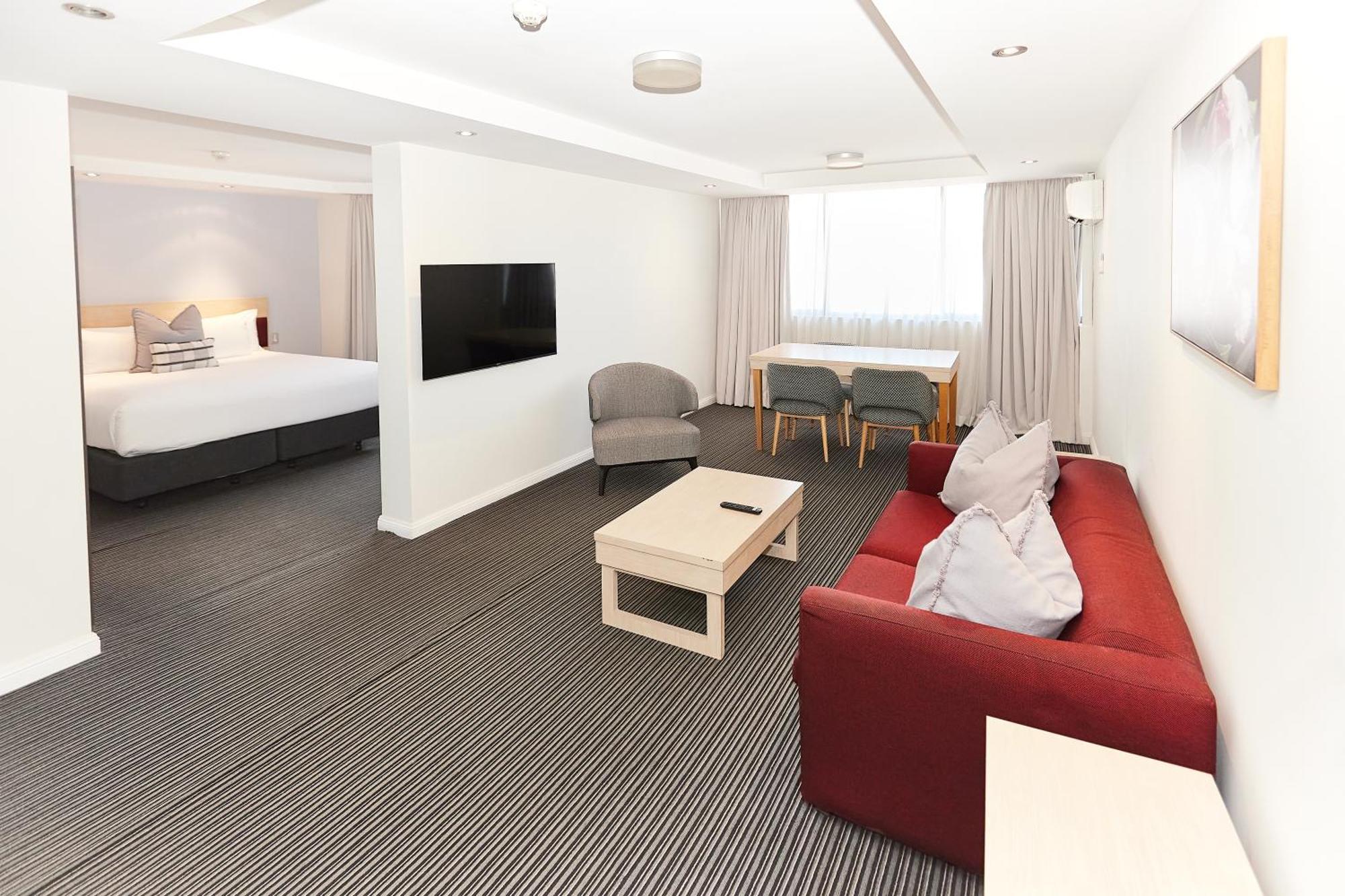 Central Studio 4*