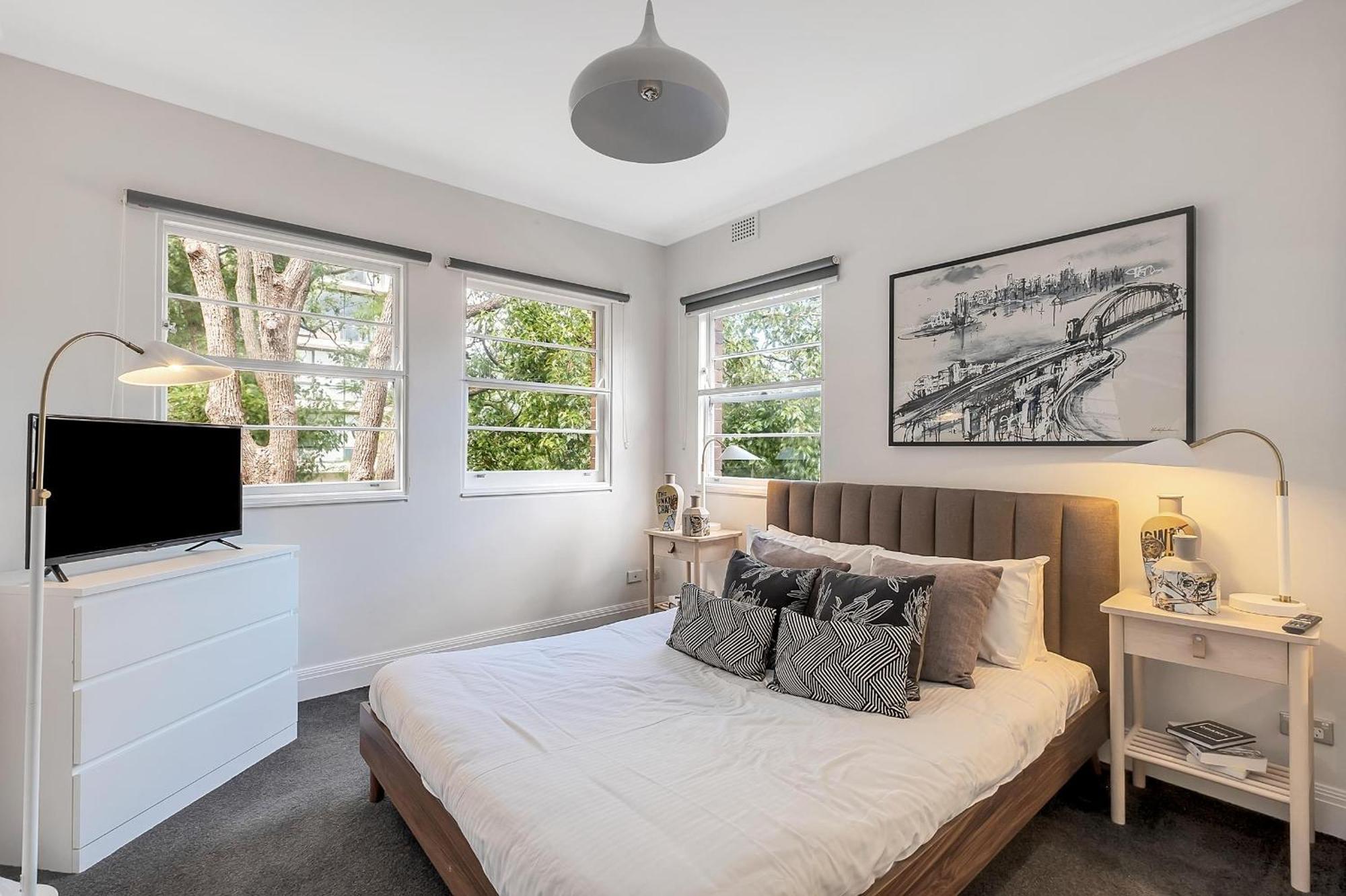 Heatherbrae I - World Class Harbour Bridge Views! Apartment *