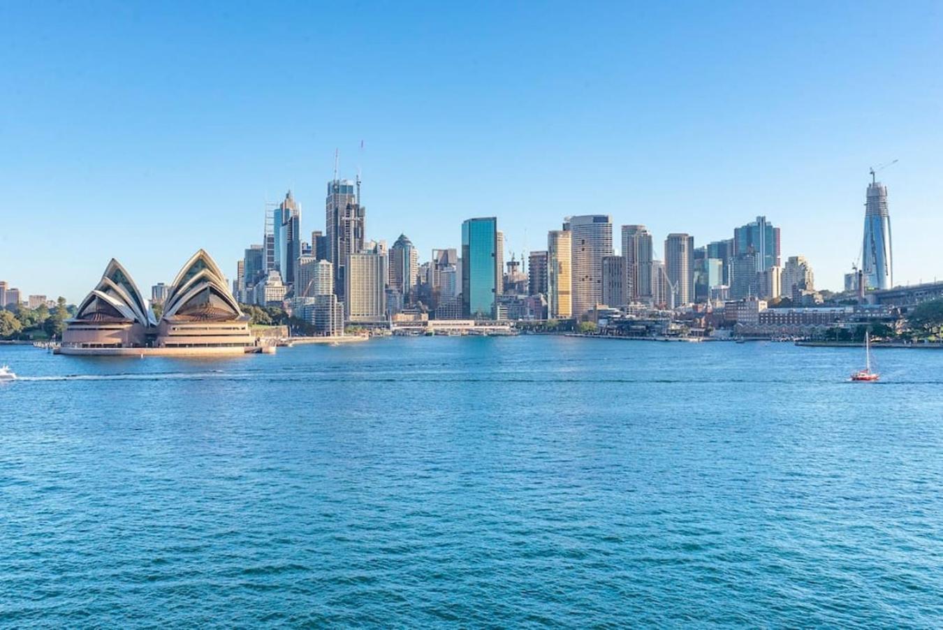Reflections - World Class 360 Harbour Views! * Sidney