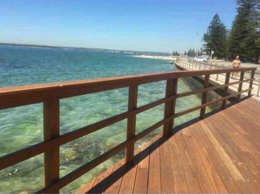 Apartment And Sea! *