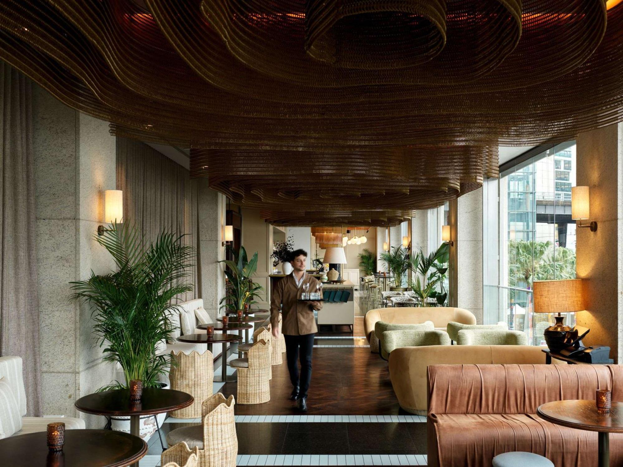 Pullman Quay Grand Harbour Hotel Sydney