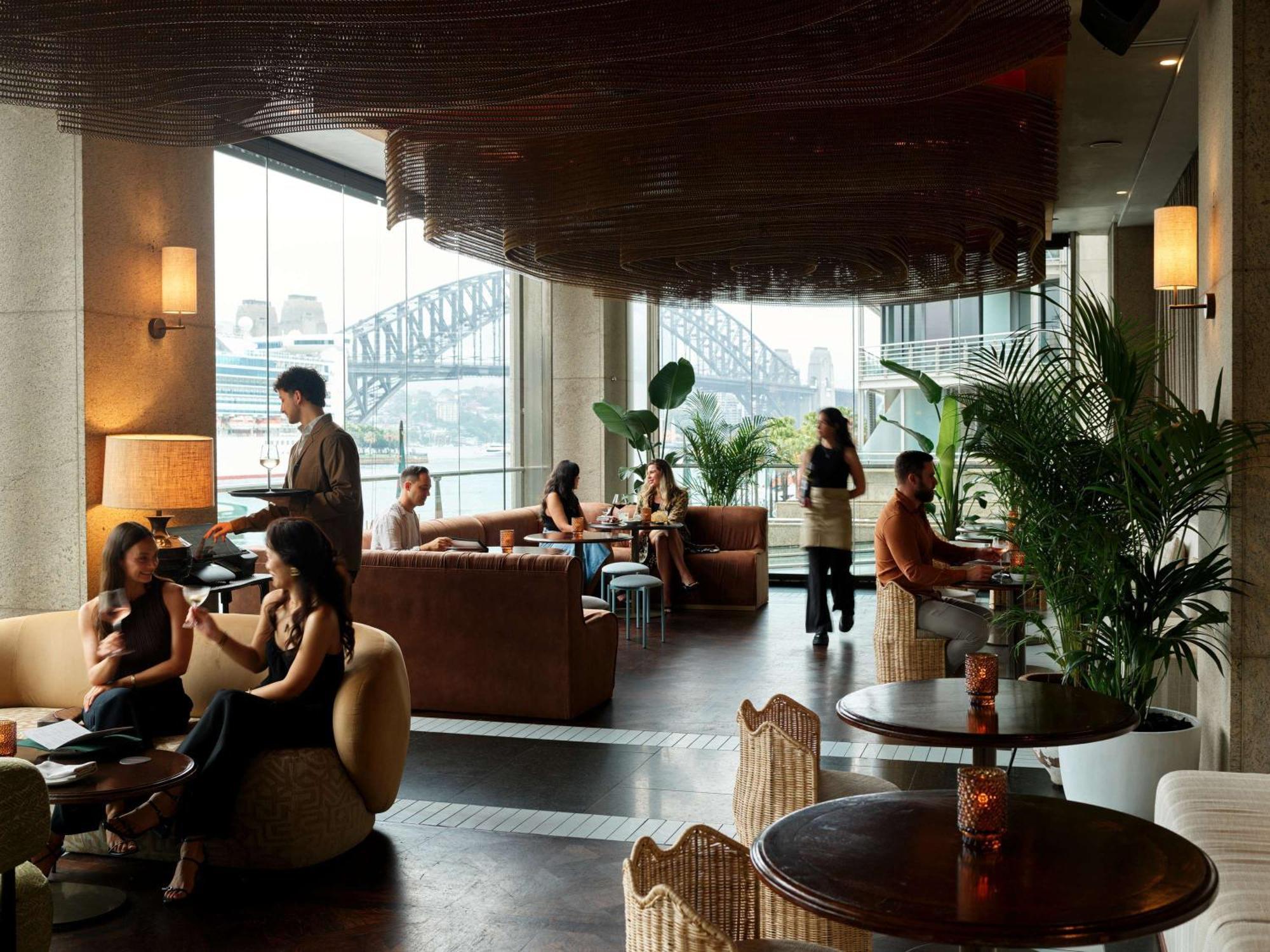 Pullman Quay Grand Harbour 5* Sydney