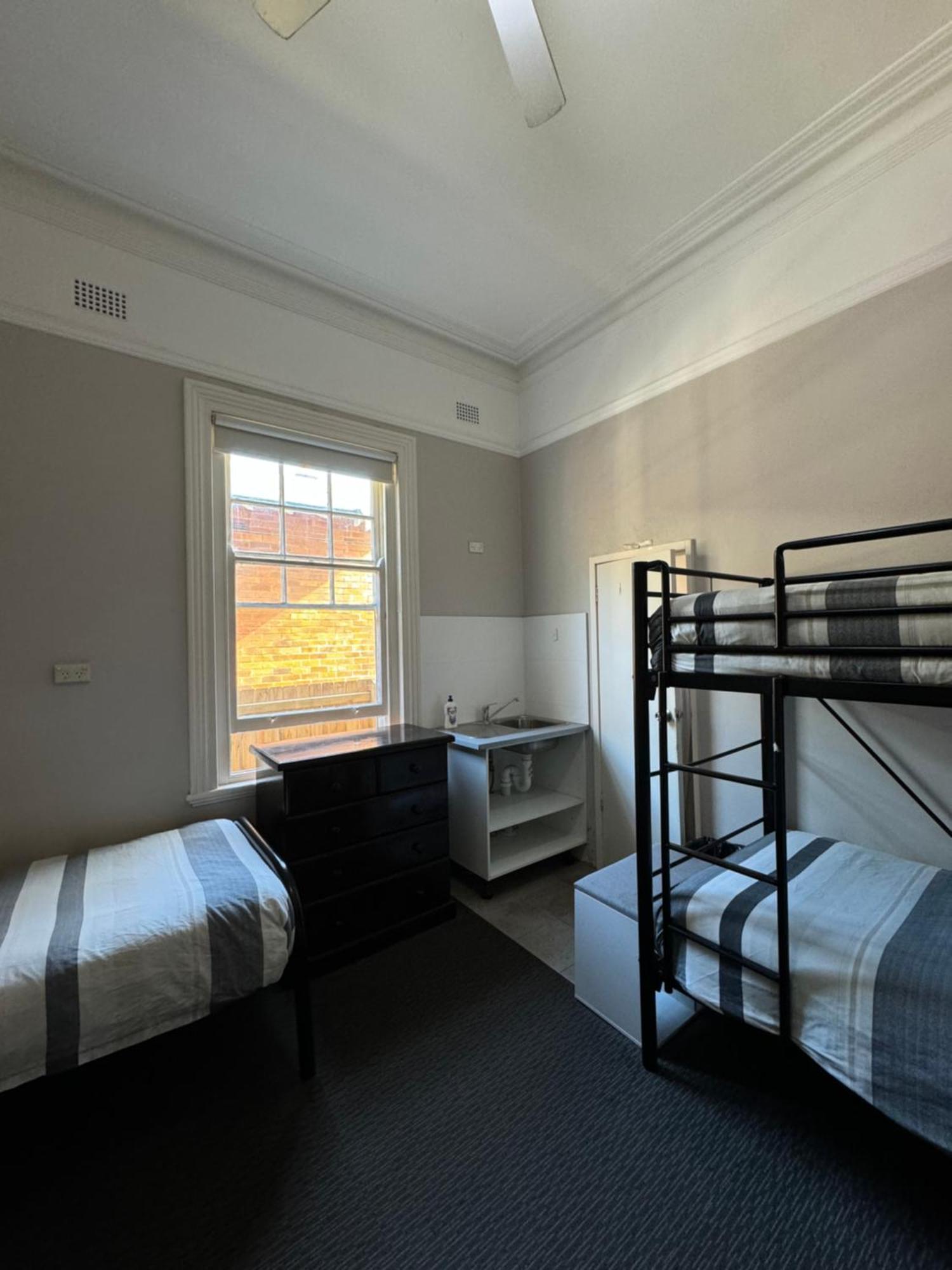 Manly Bunkhouse *