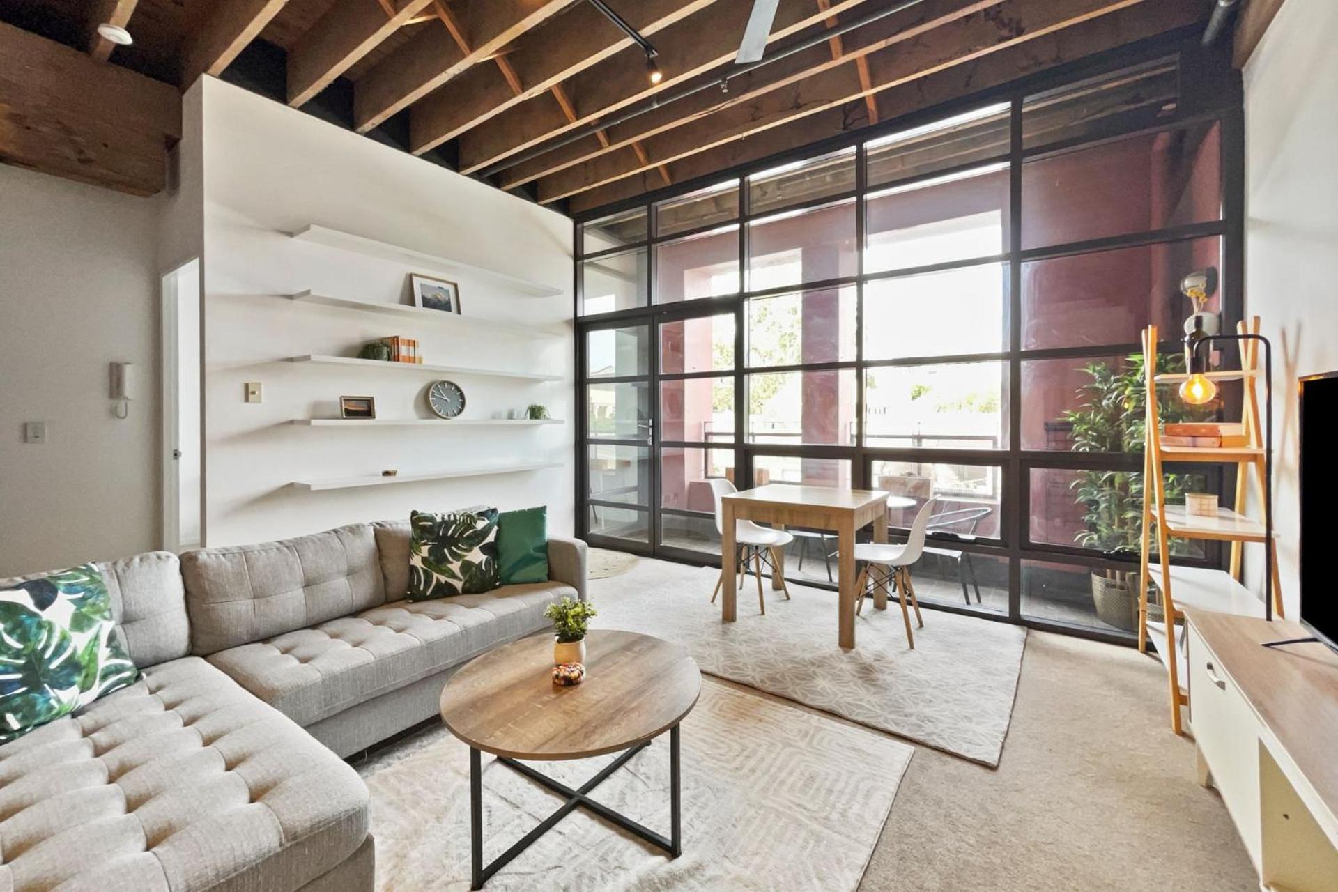 Industrial Style With Private Parking