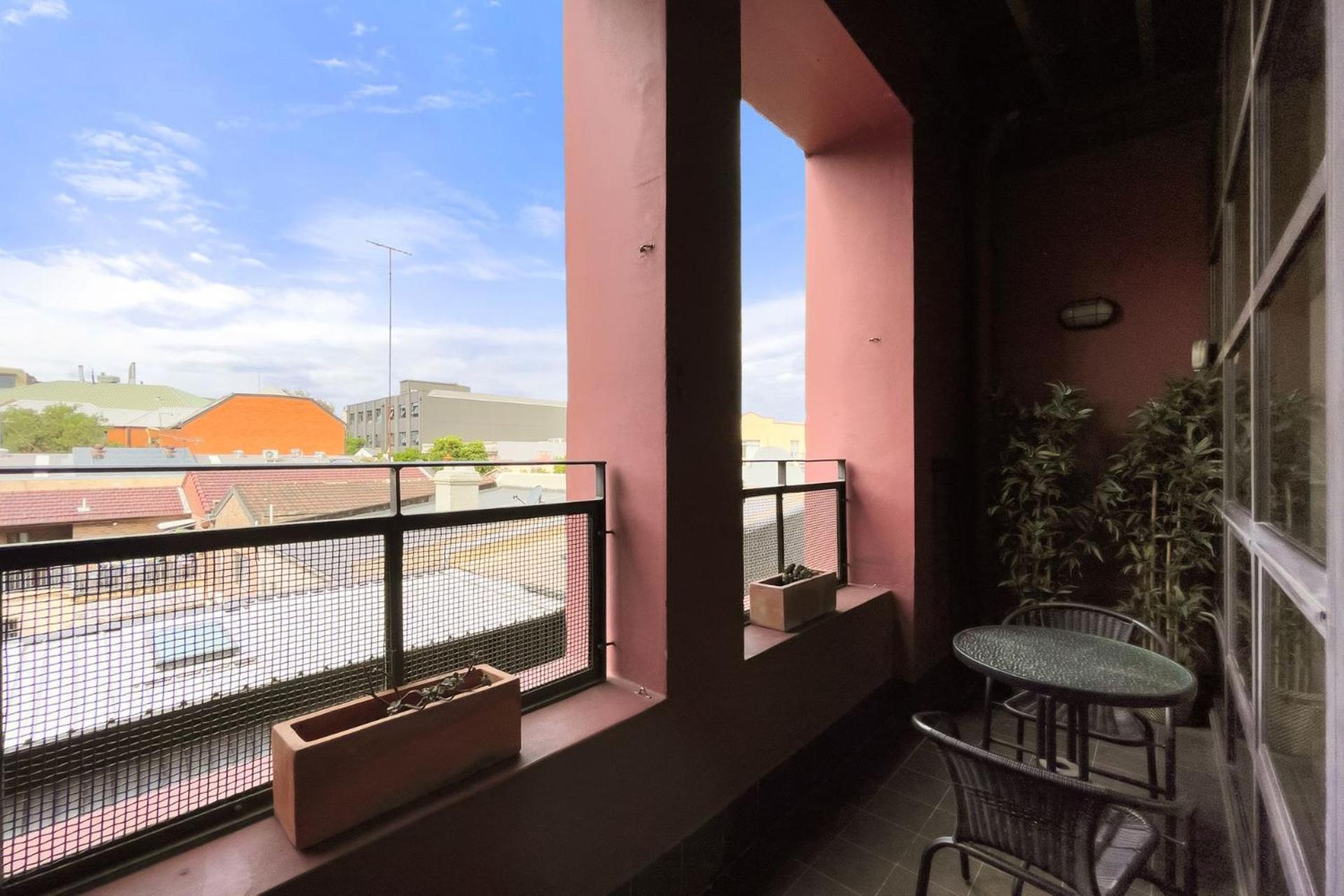 Apartment Industrial Style With Private Parking *