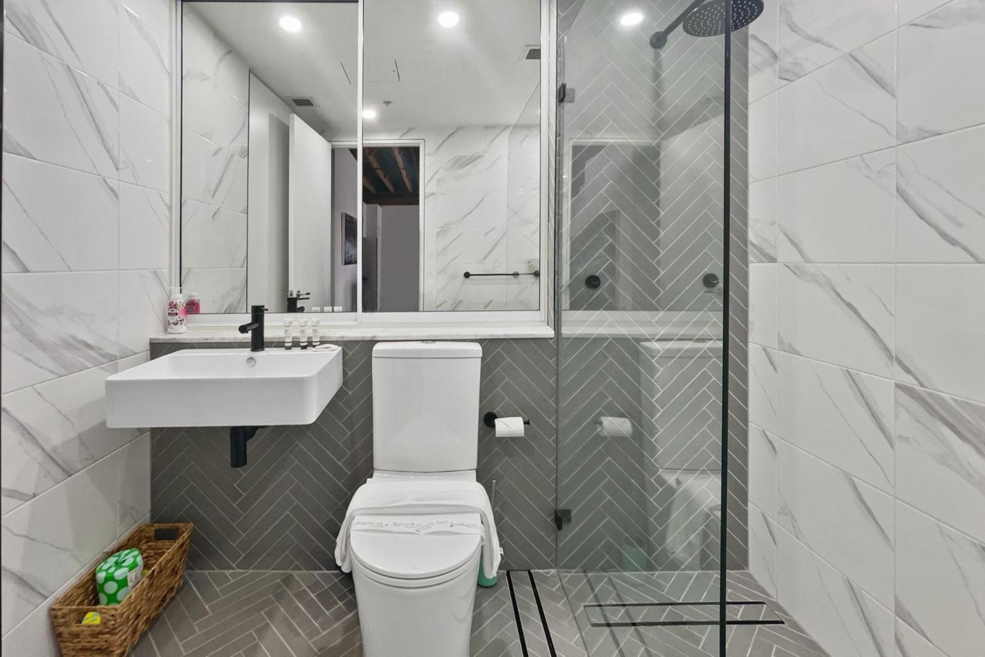 Industrial Style With Private Parking * Sydney