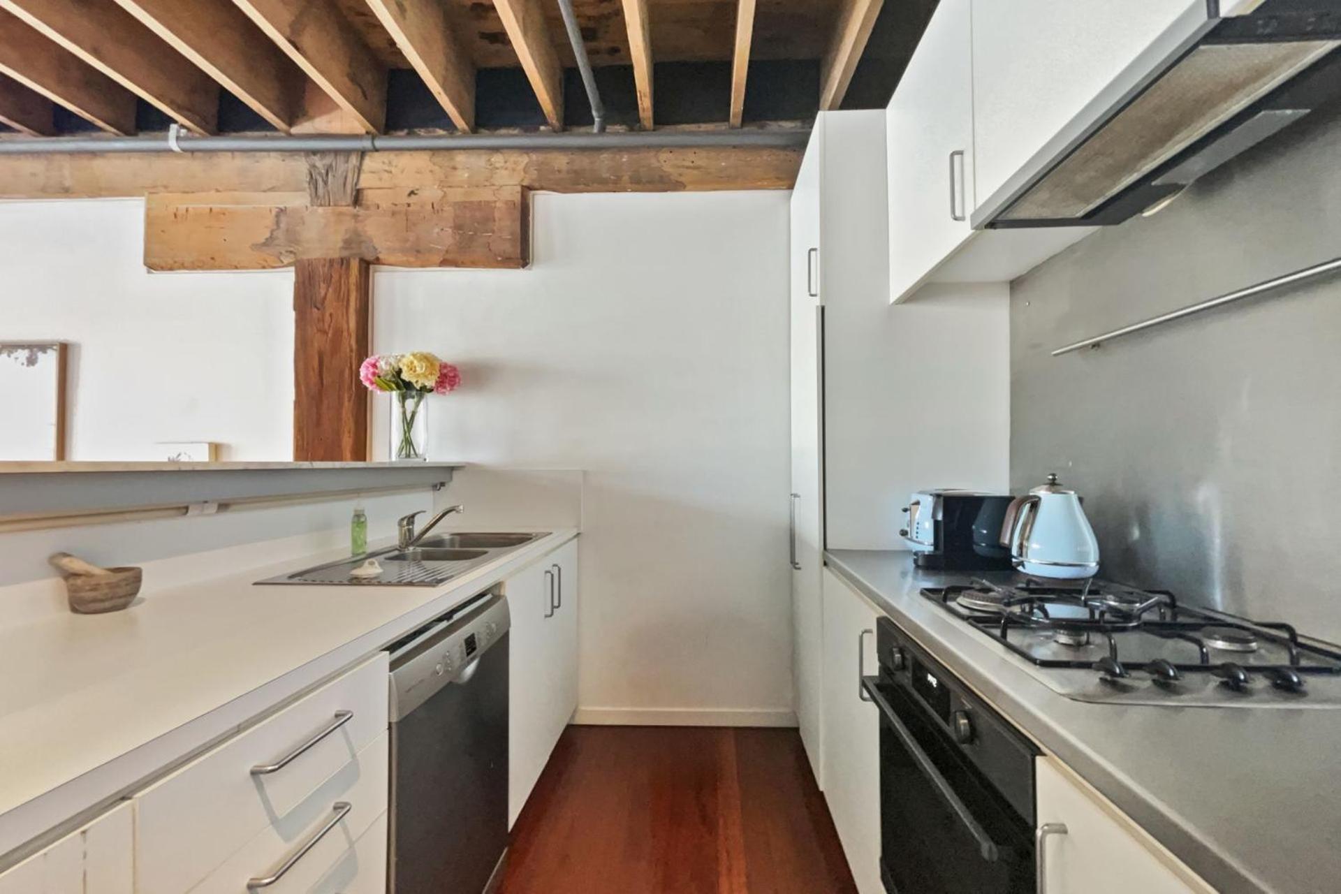 Industrial Style With Private Parking * Sydney