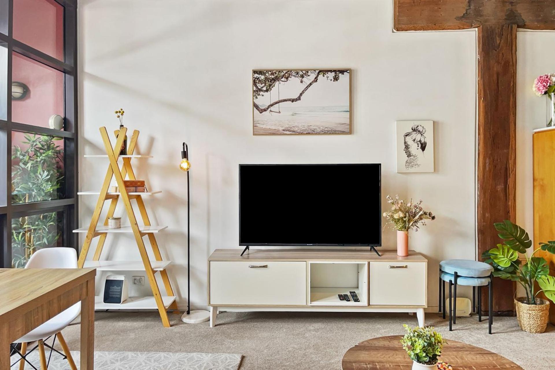 Apartment Industrial Style With Private Parking *