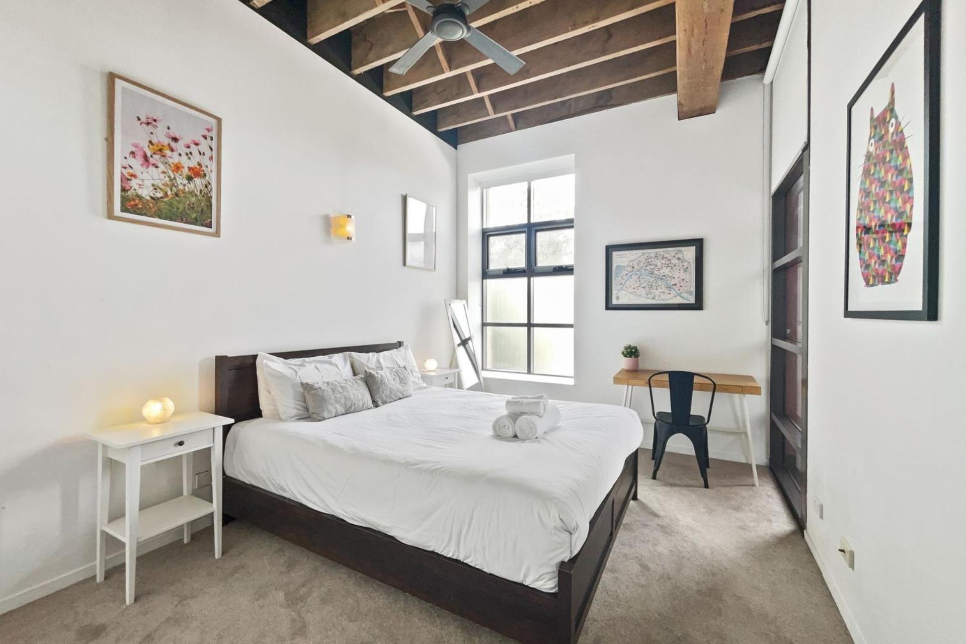 Industrial Style With Private Parking * Sydney