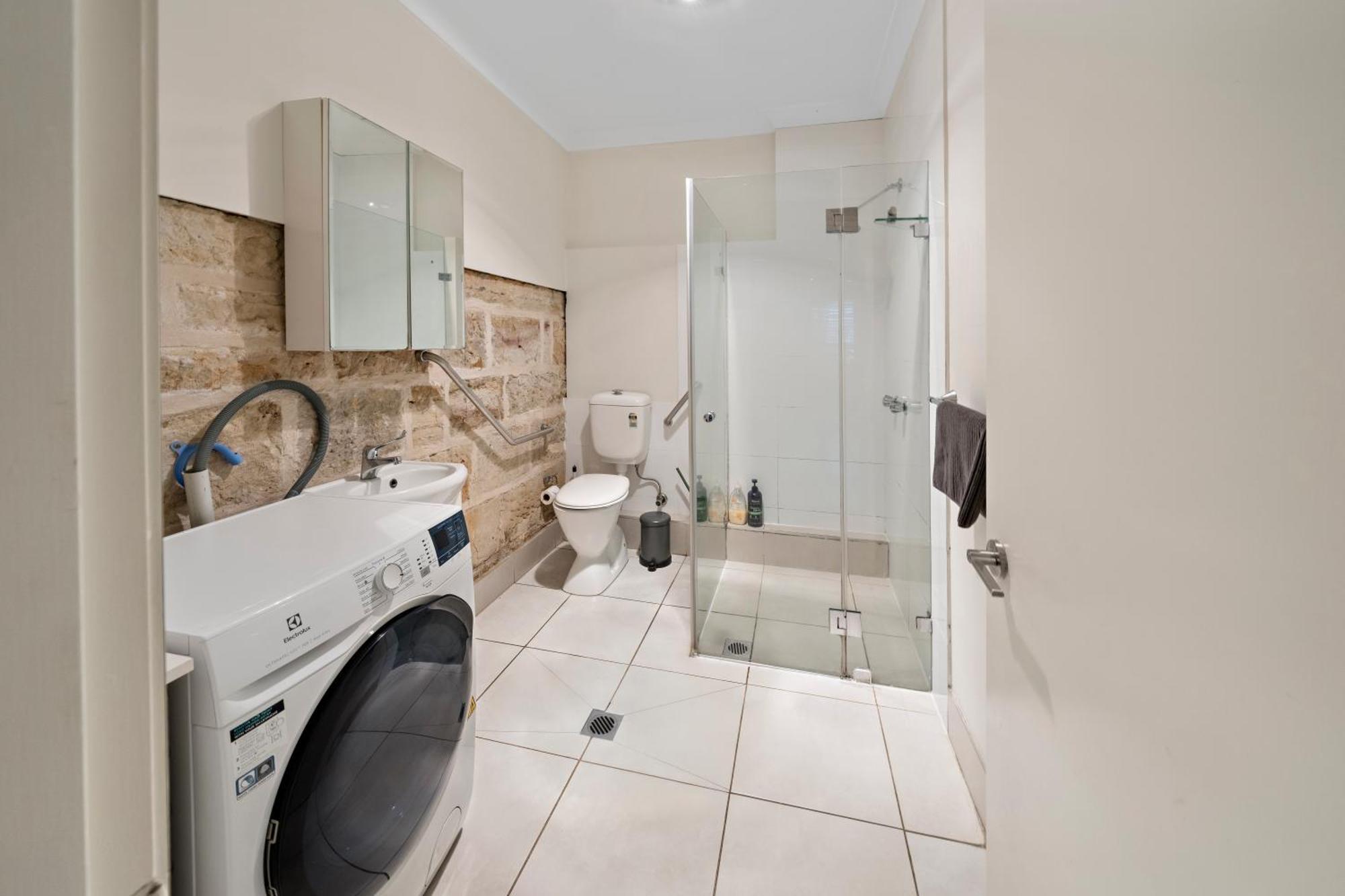 Unique 1 Bedroom House At The Centre Of Pyrmont Sidney