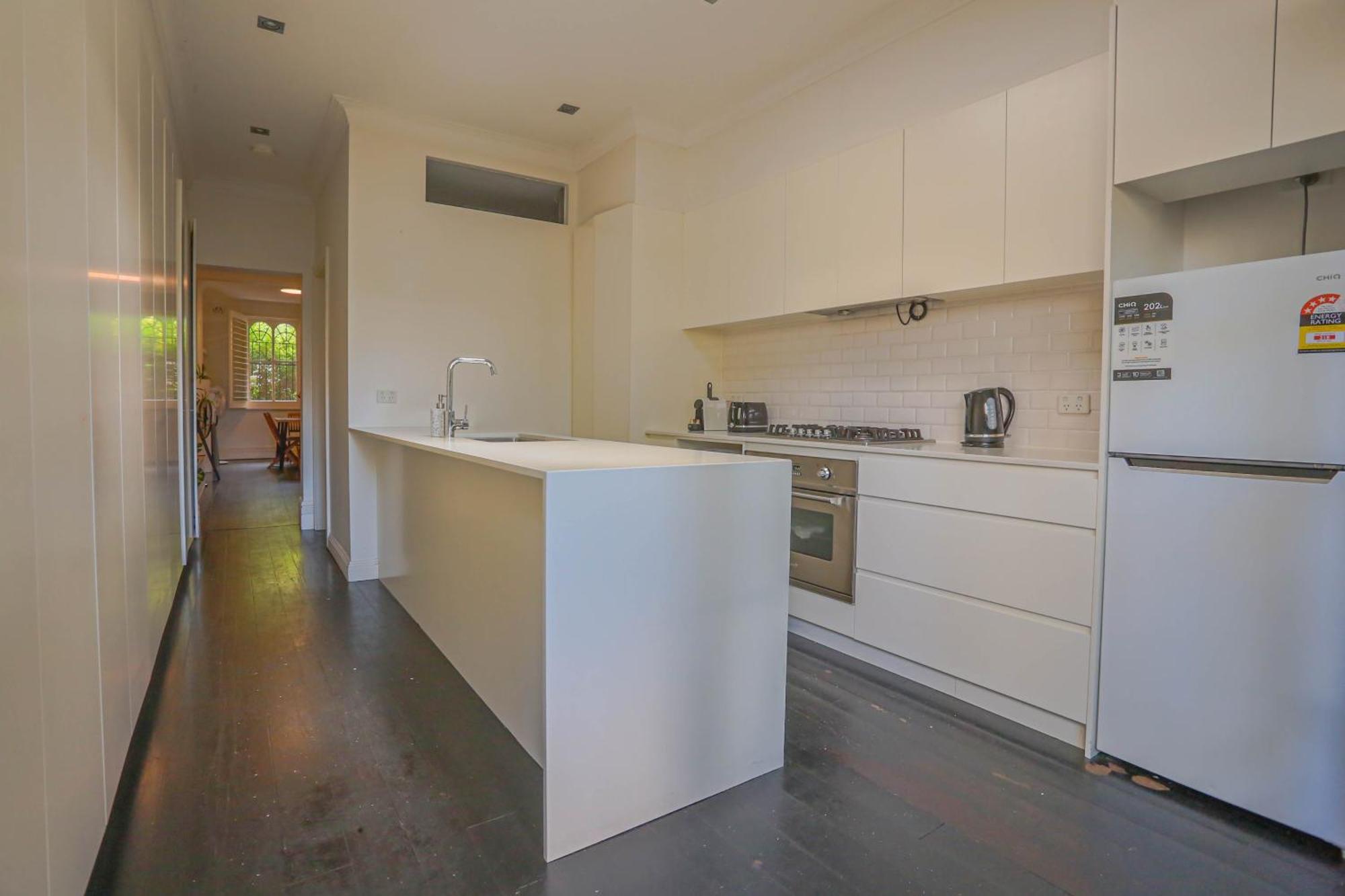 Spacious 3 Bedroom House Glebe With 2 E-bikes Included * Sydney