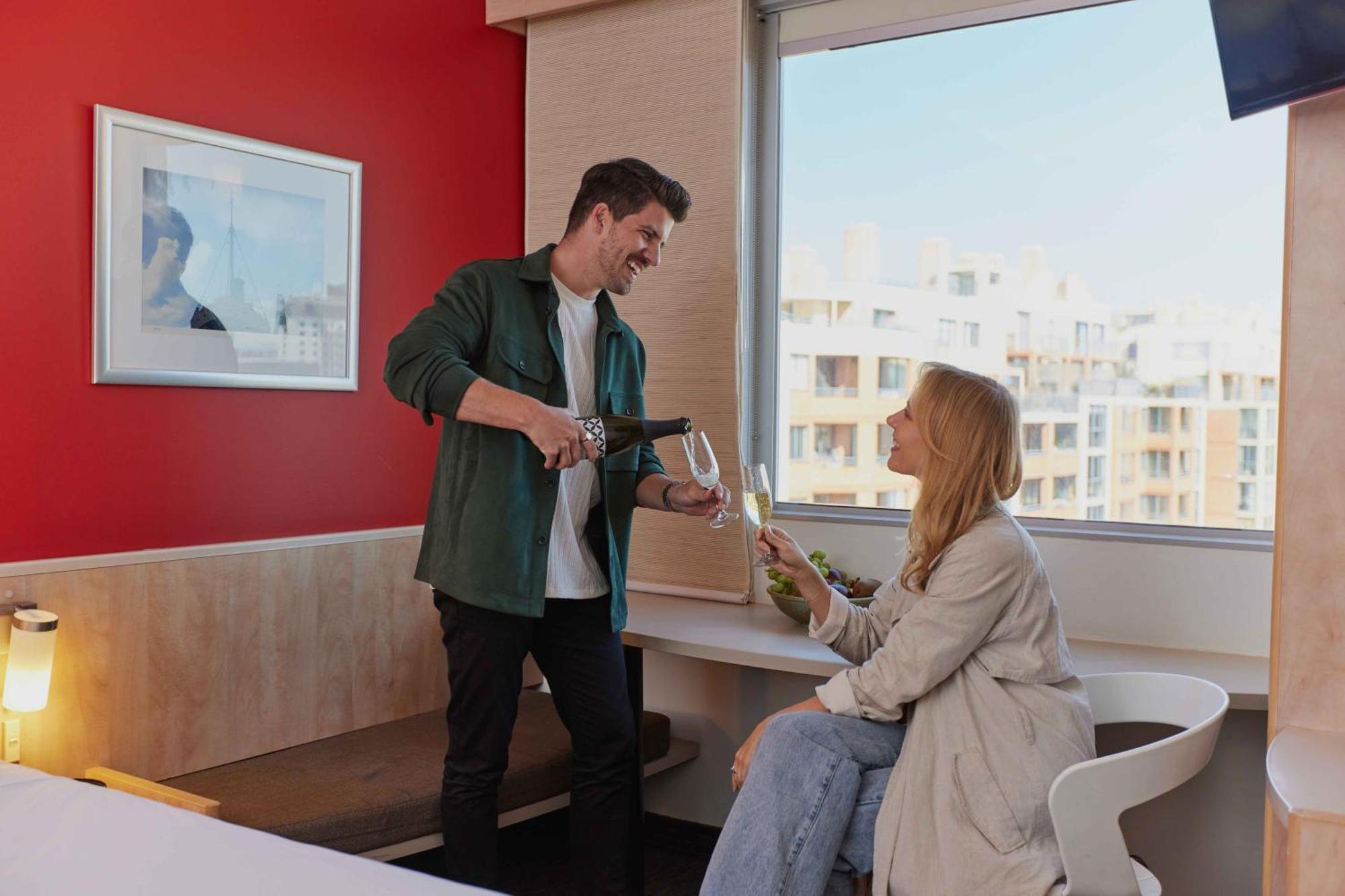 Ibis Darling Harbour Hotel 3*