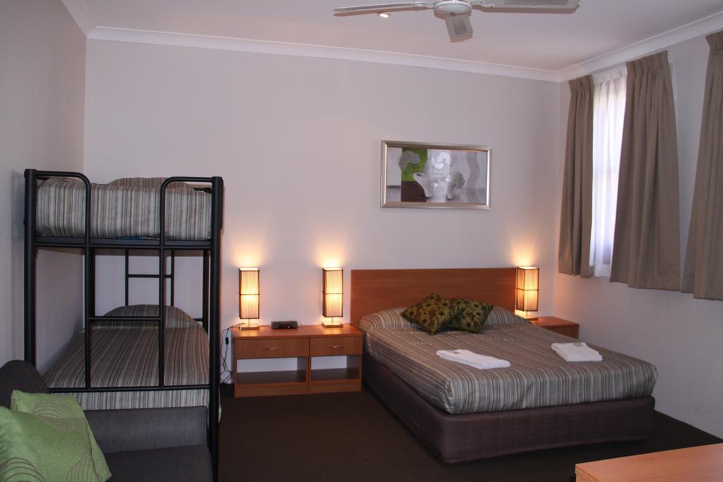 Alishan International 3*