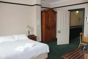 Hotel Glasgow Arms Ultimo 4*