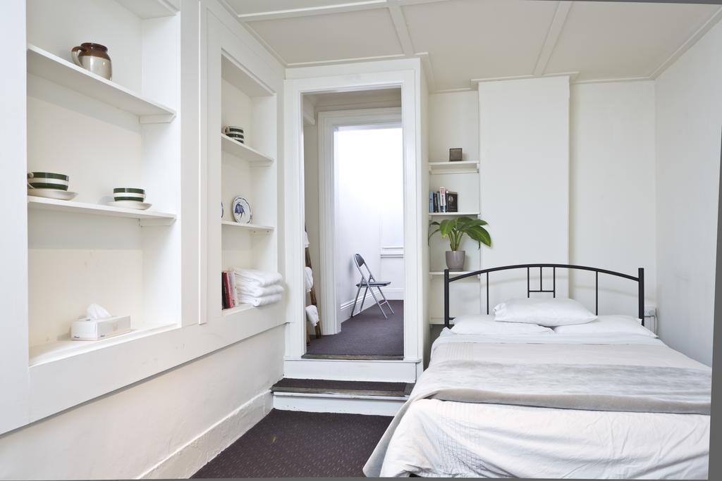 Inn The Merton Sydney