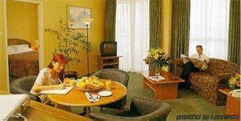Waldorf Serviced 3*