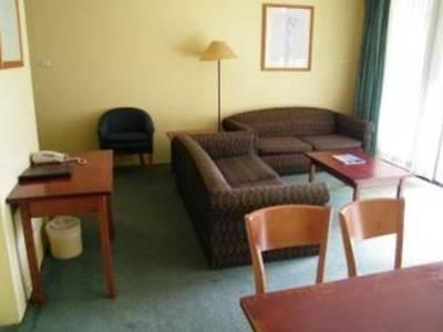 Waldorf Serviced 3*