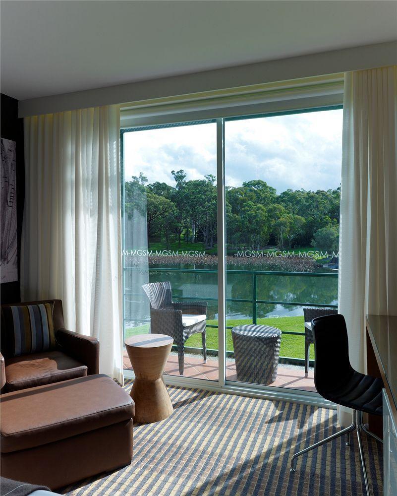 Lakeside And Conference Centre Hotel