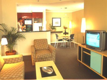 Darling Harbour Getaway 2*