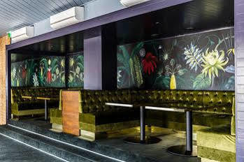 Ravesis Hotel