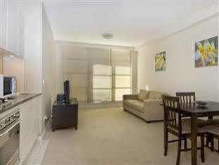 Astra Apartments North Sydney *