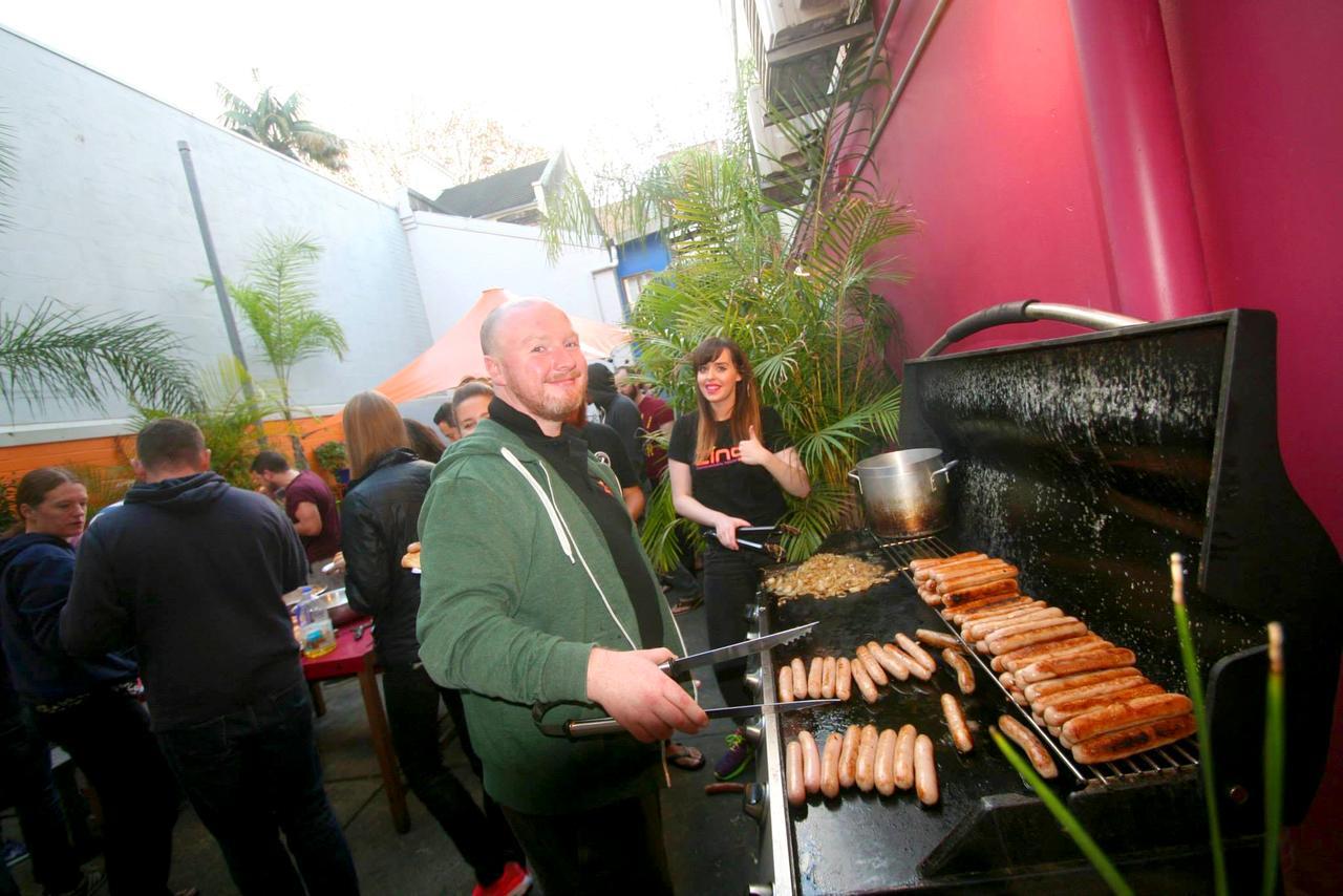 Zing Backpackers Albergue Sidney