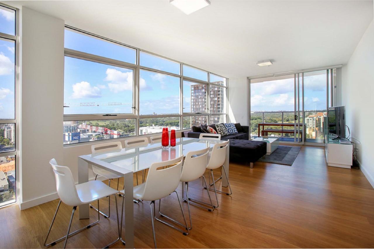 Gadigal Groove - Modern And Bright 3br Executive In Zetland With Views Sydney