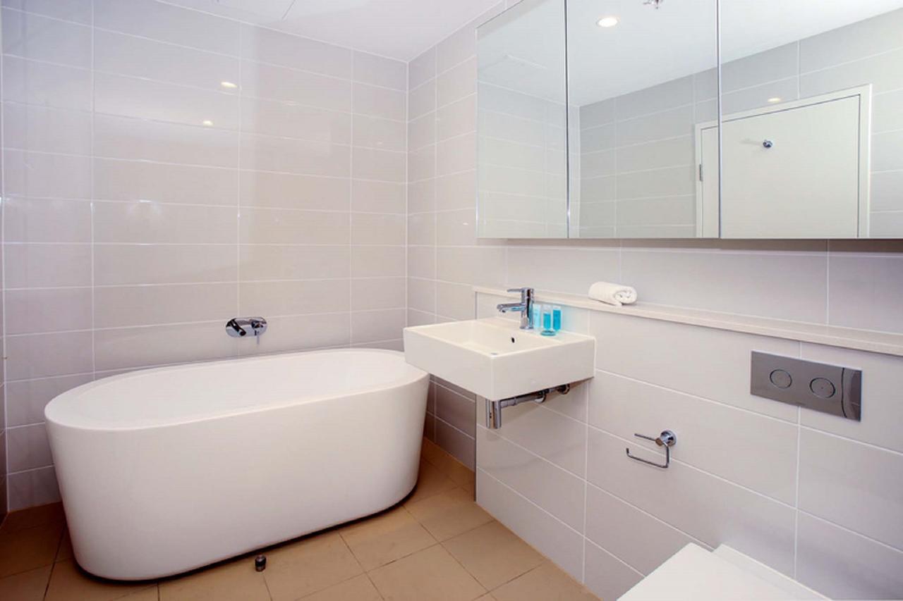 Gadigal Groove - Modern And Bright 3br Executive In Zetland With Views Sydney