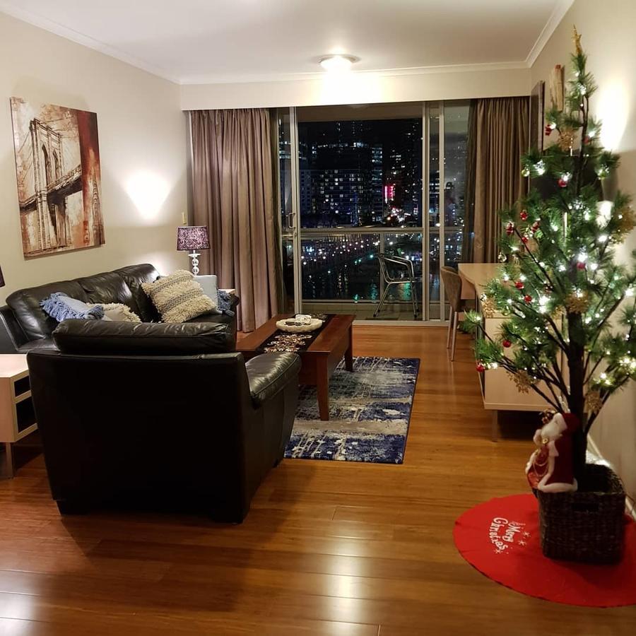 Darling Harbour 2 Bedroom Apartment *