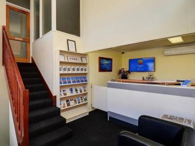 Comfort North Shore Hotel