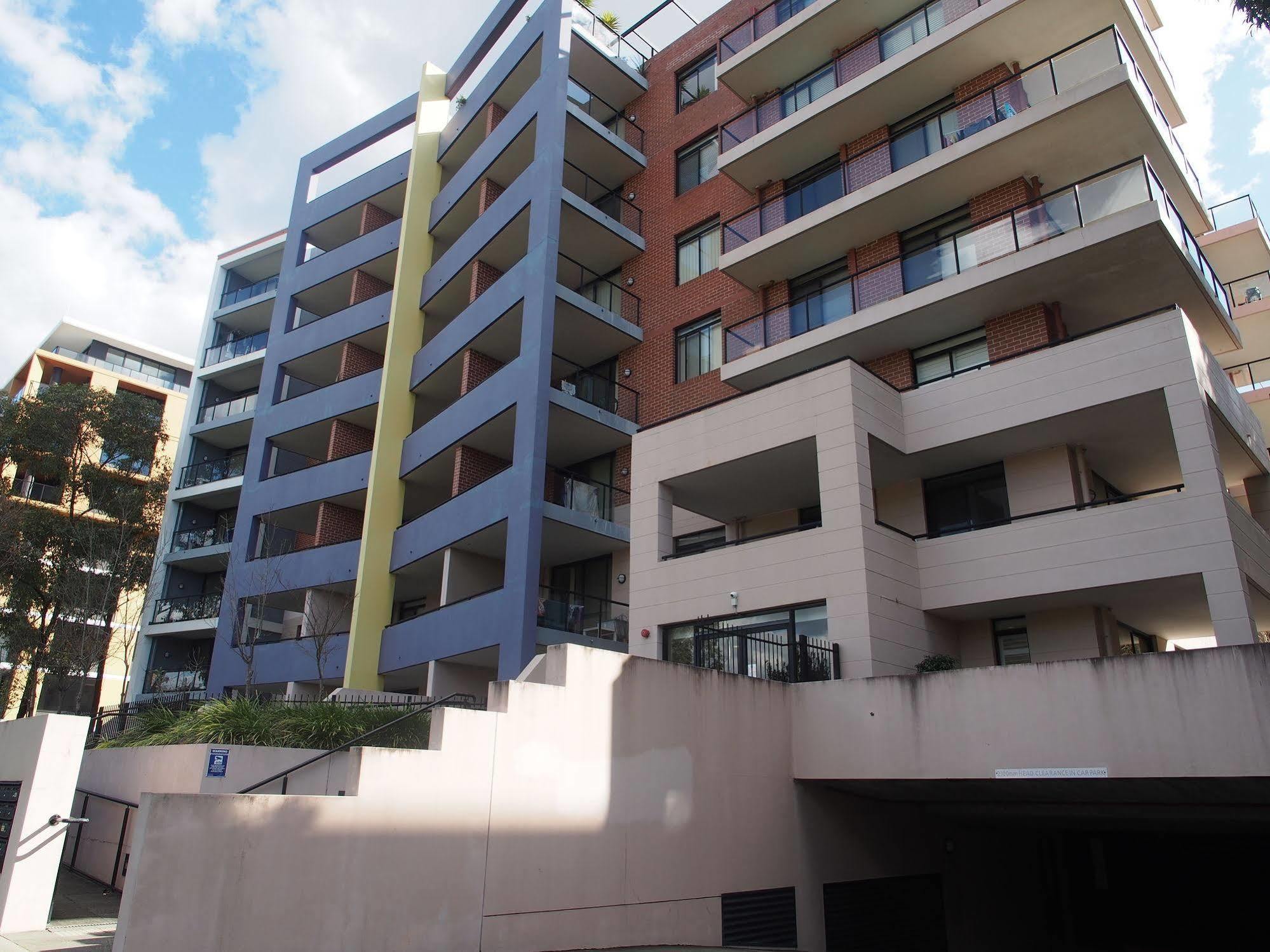 Waldorf Waitara Residential Apartments Hotel *