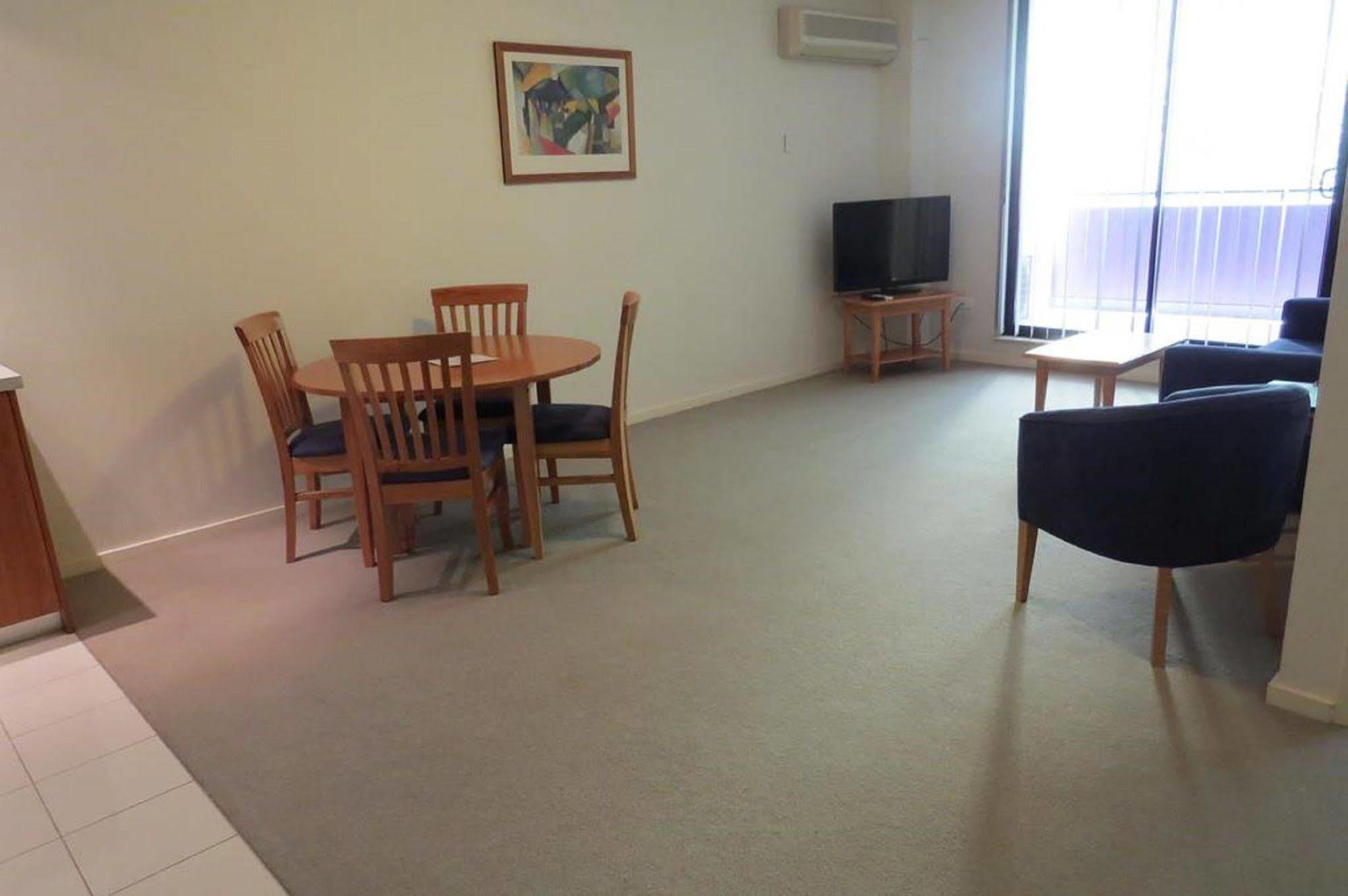 Waldorf Waitara Residential Apartments Hotel *