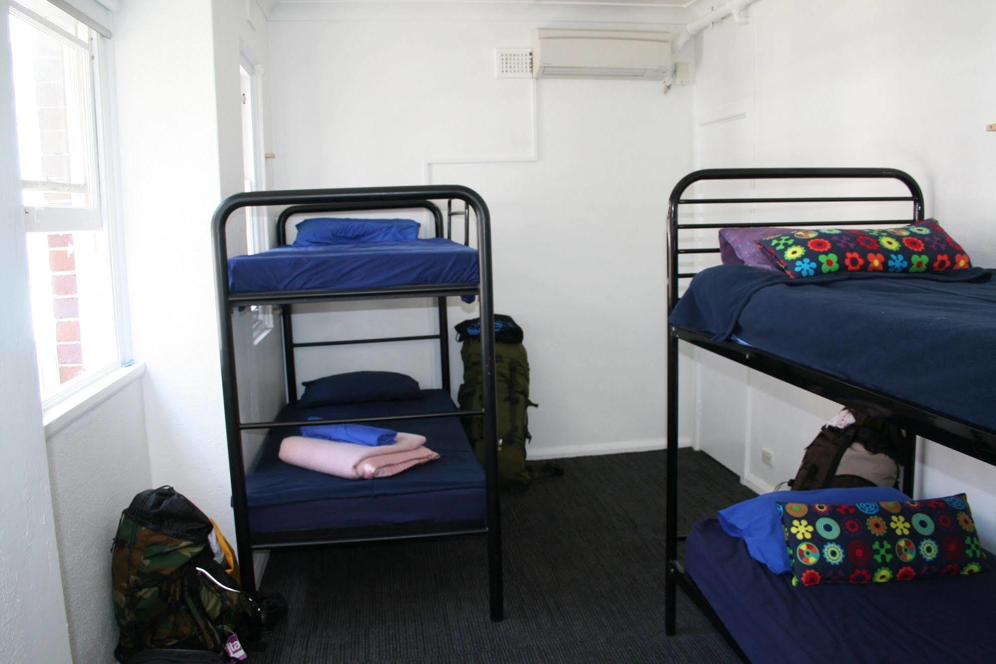Zing Backpackers * Sidney