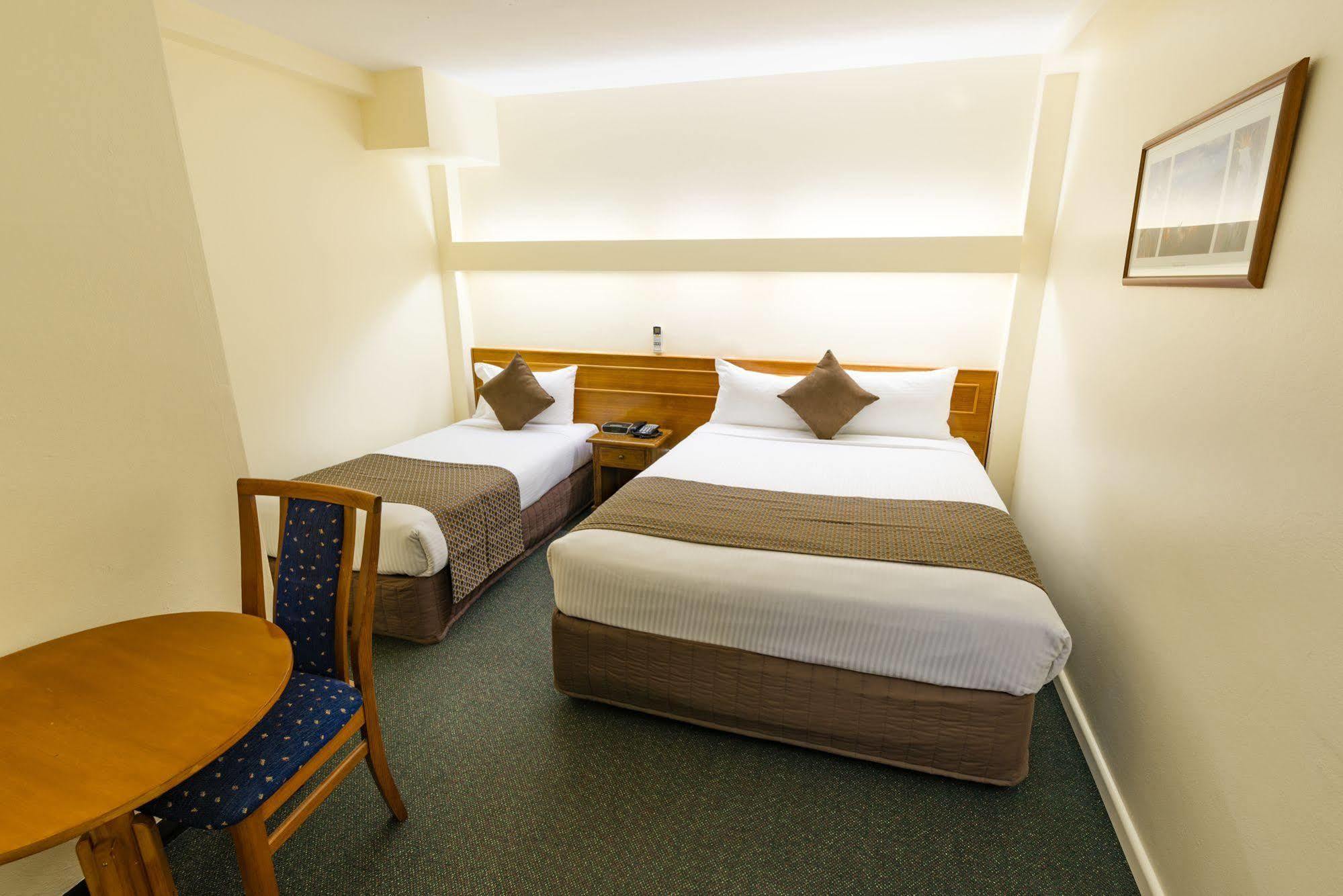 Comfort North Shore Hotel