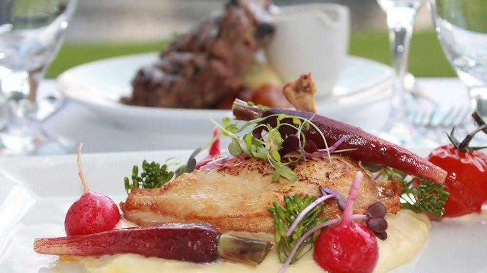 Hotel Lakeside And Conference Centre 4*