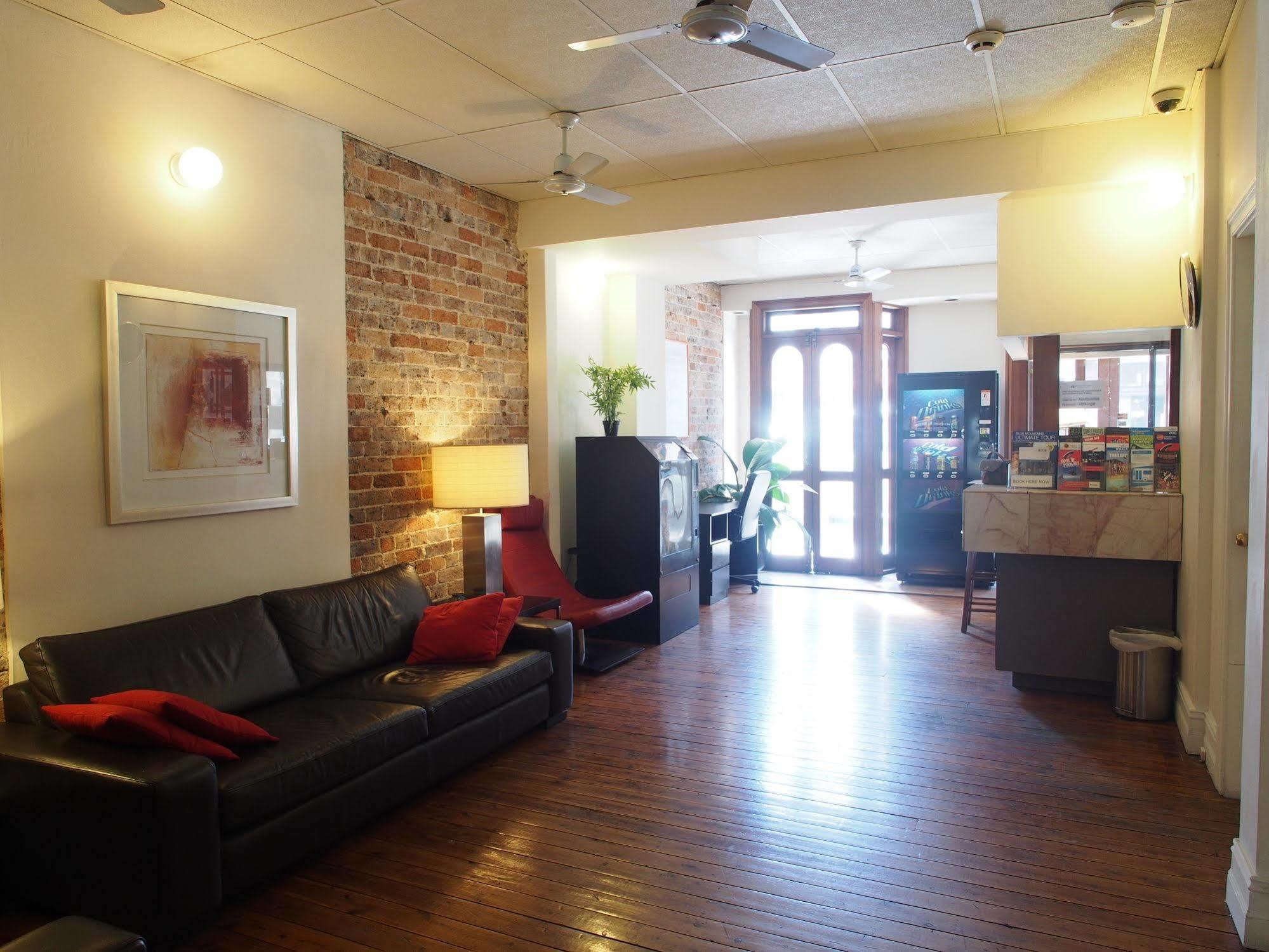 Lodge Newtown Cozy