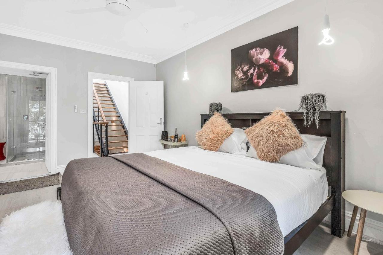 142 Wyndham Guest house *
