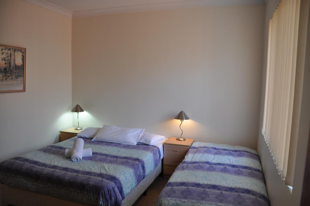 Kogarah 2 Bedroom With Balcony *