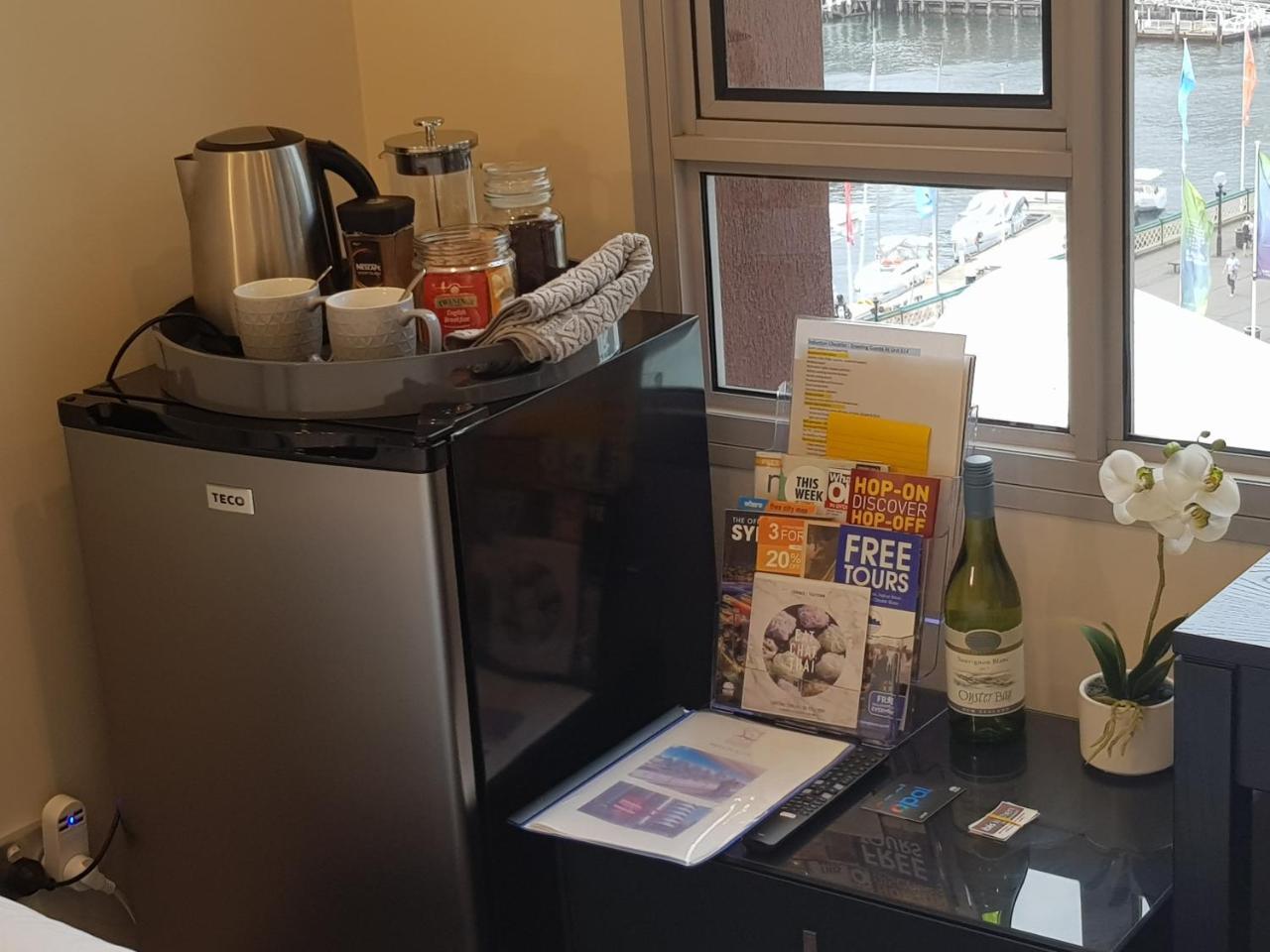 Darling Harbour Waterfront Apartment *