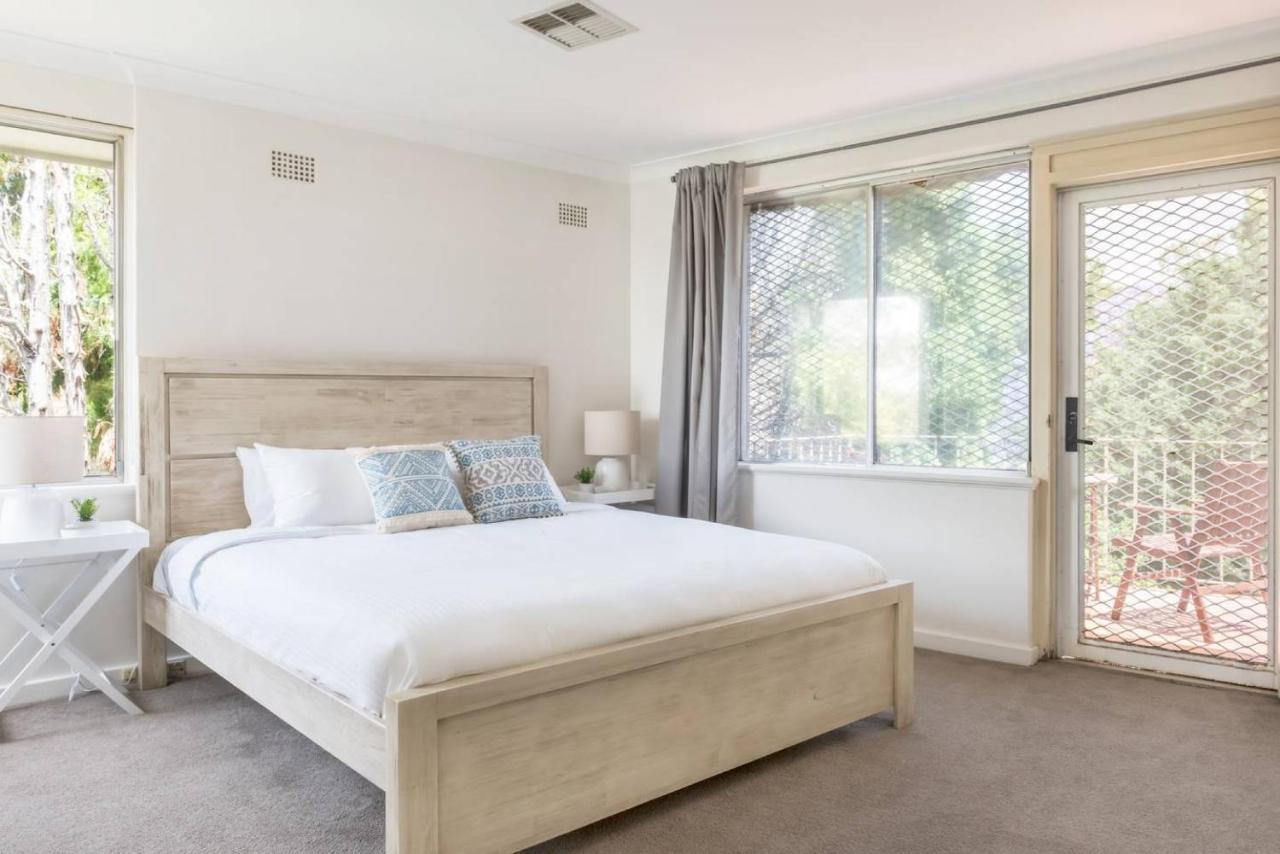 Balmoral Beach Front - 2 Beds W Parking Sidney