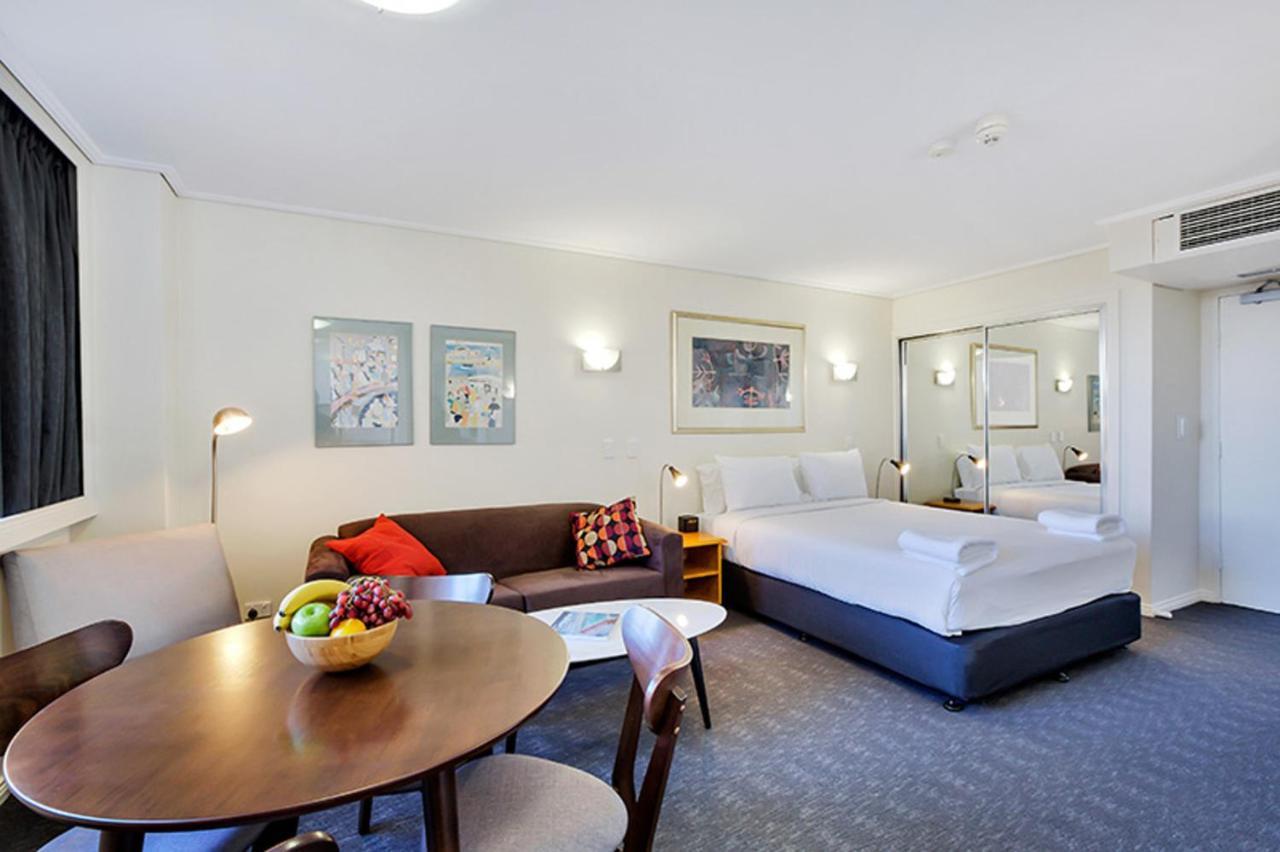 Apartment Cosmopolitan At College St *