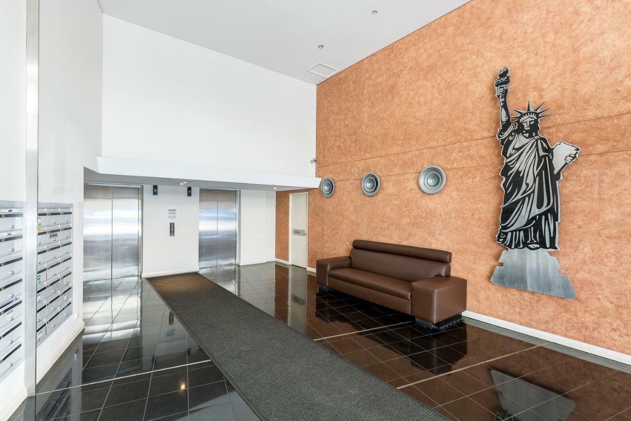 Darlinghurst Fully Self Contained Modern 1 Bed *
