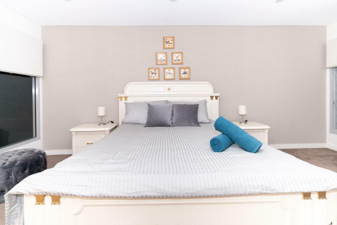 Luxury Darlington - Vine Villa *